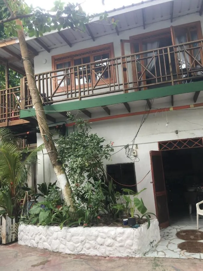 Bugry Beach Hostel San Andrés