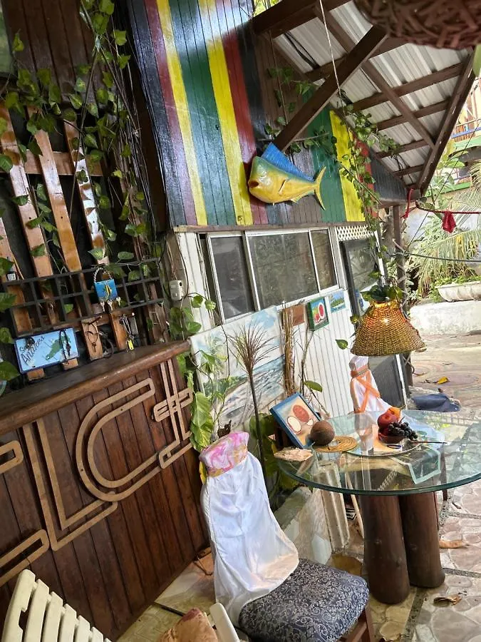 Bugry Beach Hostel San Andrés Colombia